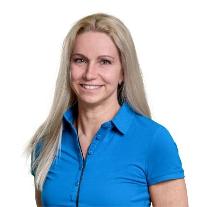 Nancy Hierbeck, Zahnmedizinische Verwaltungsfachangestellte